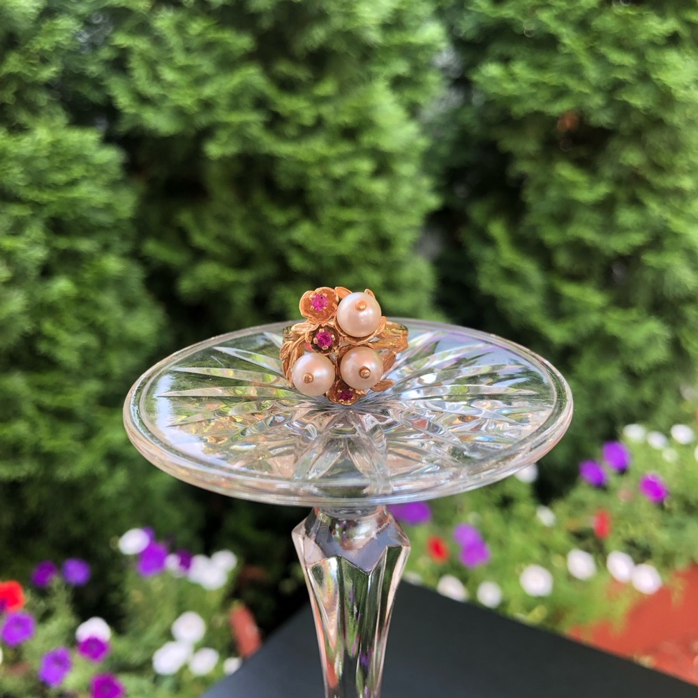 Elegant Gold, Pearl & Ruby Cluster Ring